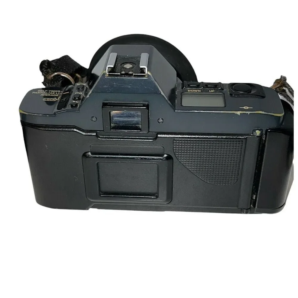Canon T70 Multiple Program AE W/ 50mm Canon Lens / Untested With Bag & Strap
